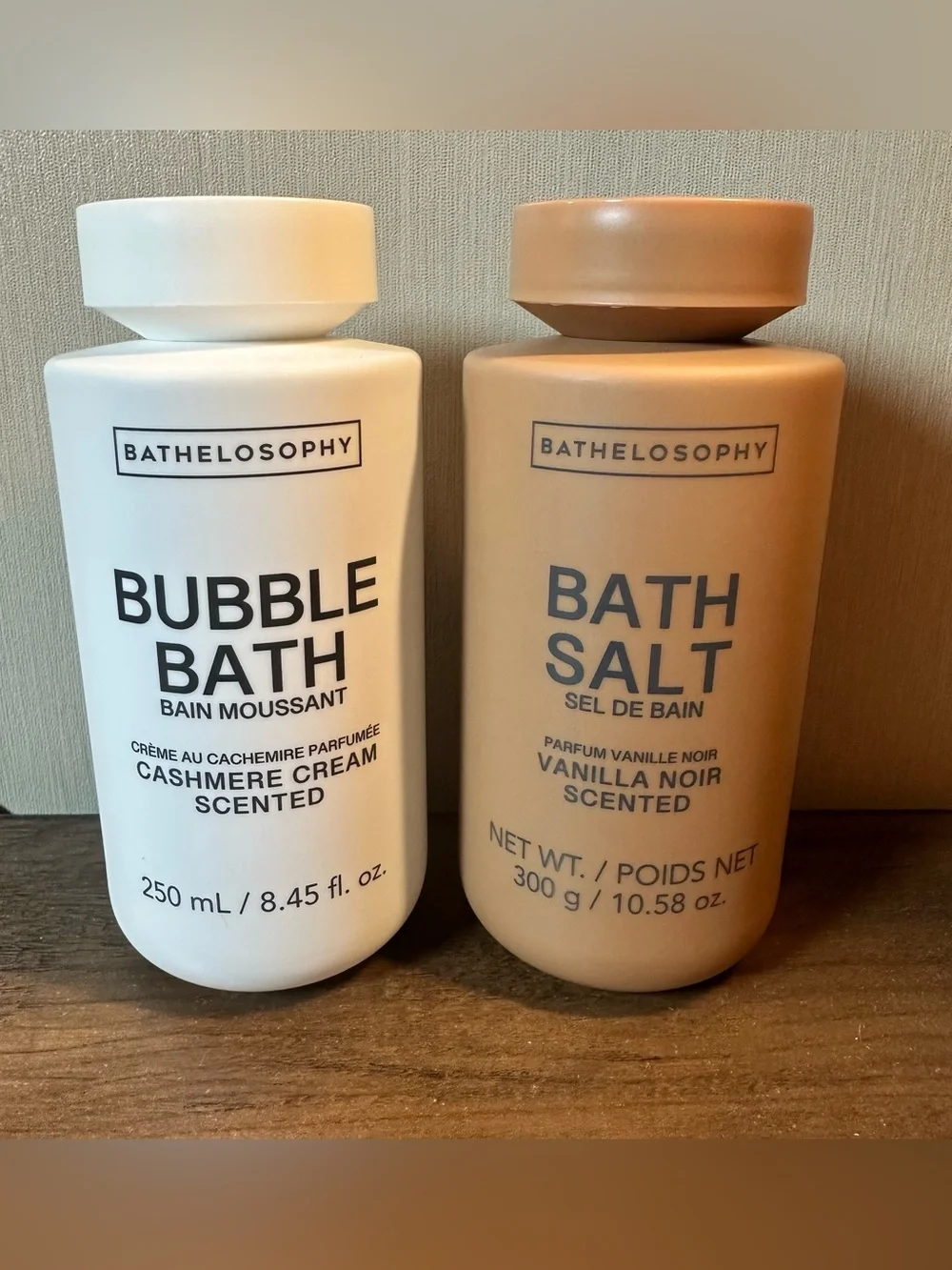 Bathelosophy Vanilla Noir Bath Salt & Cashmere Cream Bubble Bath Set NEW